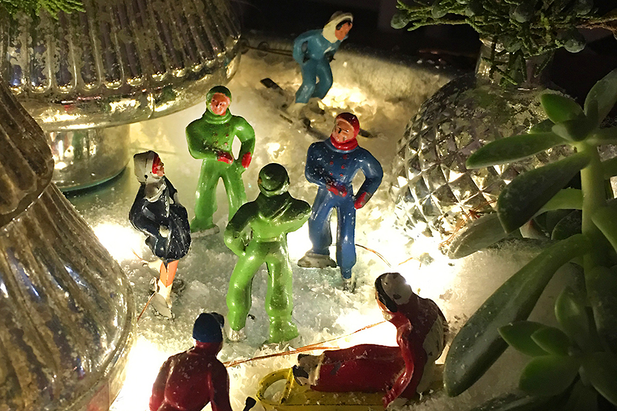 Mini Metal Skater Figurines